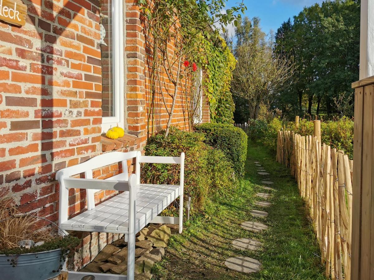 Ferienglueck An Der Nordsee Buche Deine Erdgeschoss-Ferienwohnung Mit Kamin Terrasse Und Eingezaeuntem Garten Fuer Unvergessliche Auszeiten Altfunnixsiel Екстер'єр фото