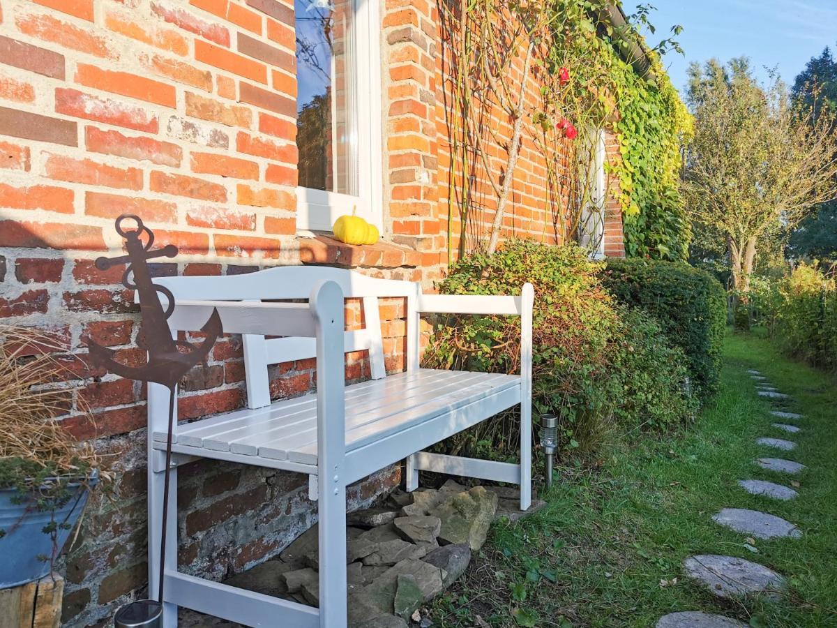 Ferienglueck An Der Nordsee Buche Deine Erdgeschoss-Ferienwohnung Mit Kamin Terrasse Und Eingezaeuntem Garten Fuer Unvergessliche Auszeiten Altfunnixsiel Екстер'єр фото