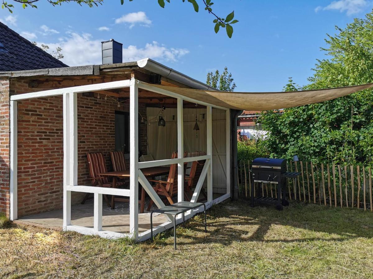 Ferienglueck An Der Nordsee Buche Deine Erdgeschoss-Ferienwohnung Mit Kamin Terrasse Und Eingezaeuntem Garten Fuer Unvergessliche Auszeiten Altfunnixsiel Екстер'єр фото