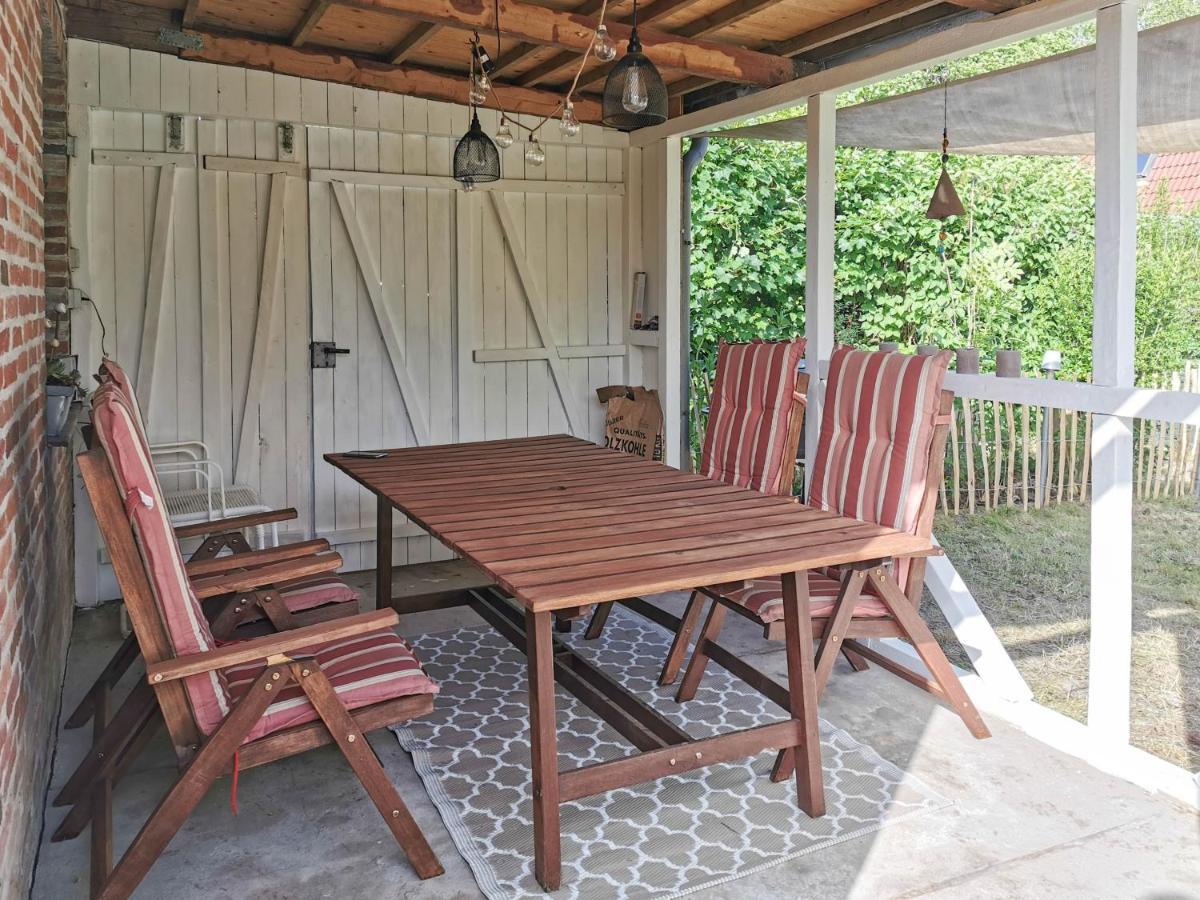 Ferienglueck An Der Nordsee Buche Deine Erdgeschoss-Ferienwohnung Mit Kamin Terrasse Und Eingezaeuntem Garten Fuer Unvergessliche Auszeiten Altfunnixsiel Екстер'єр фото